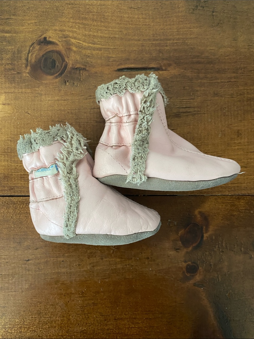 Robeez Light Pink Faux-Fur Trim Baby booties 0-6months